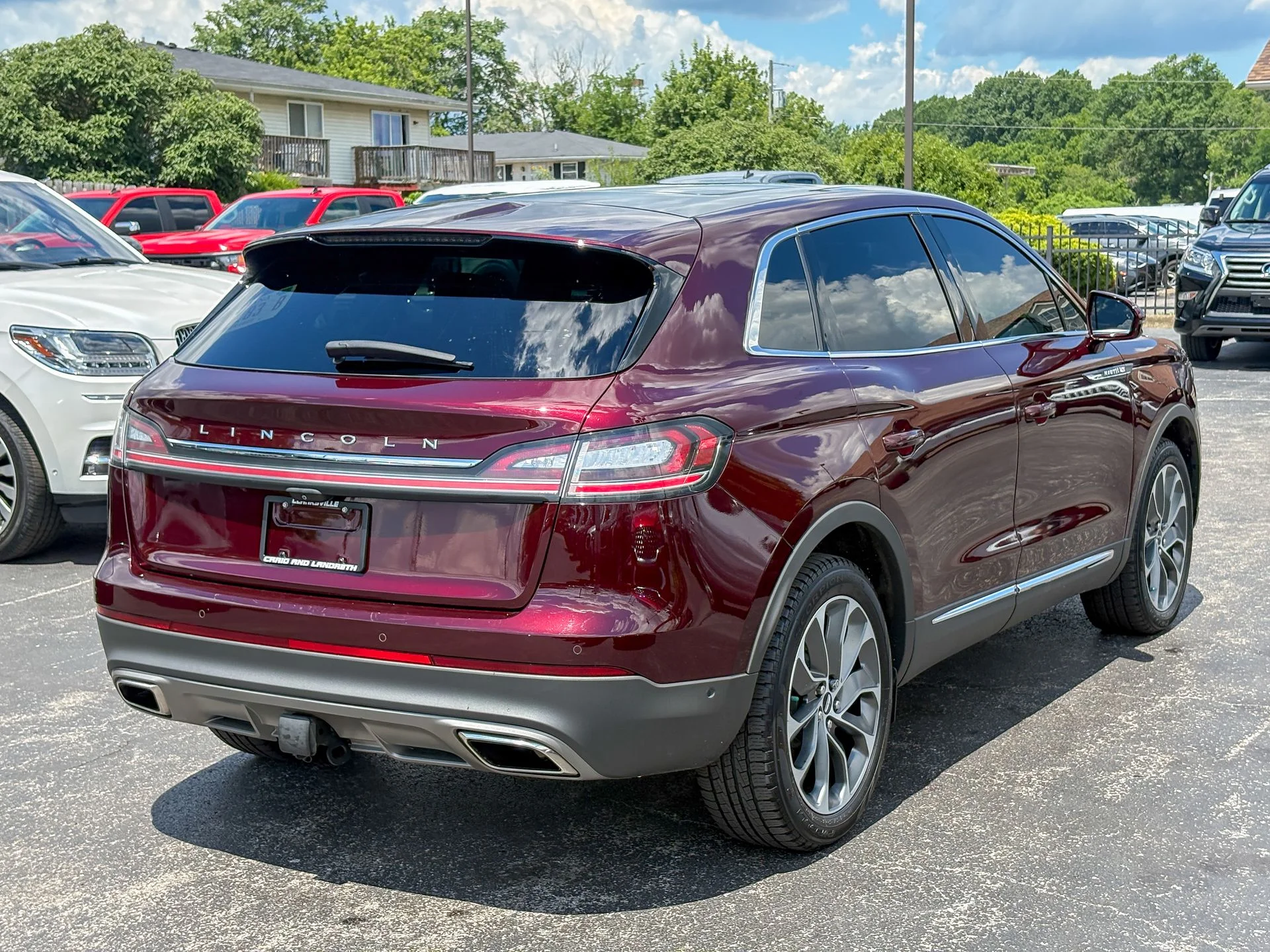 Used 2022 Red Lincoln Reserve image 18