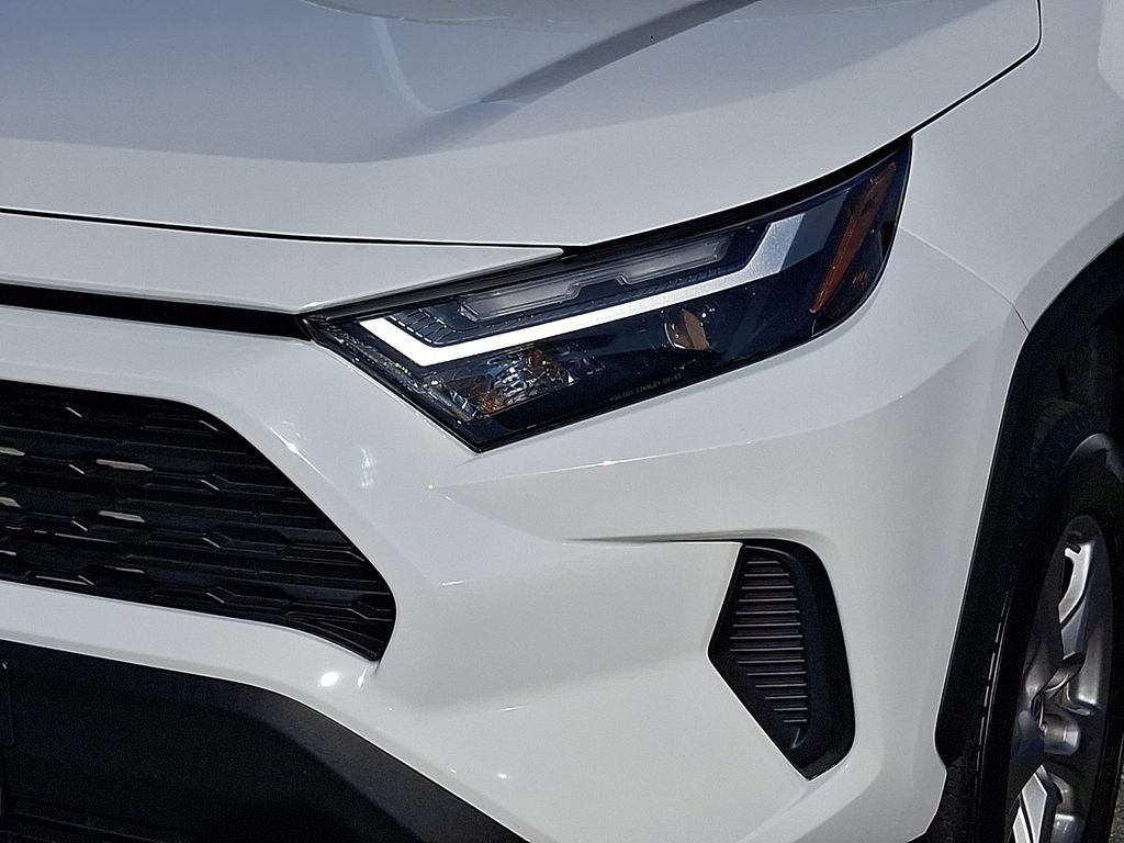 Used 2024 White Toyota XLE image 9