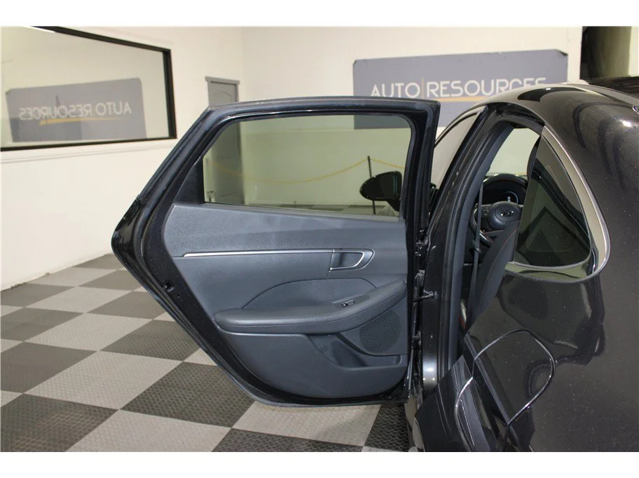 Used 2021 Portofino Gray Hyundai SEL Plus image 13