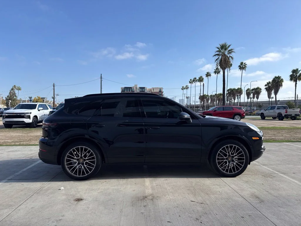 Used 2022  Porsche  image 4