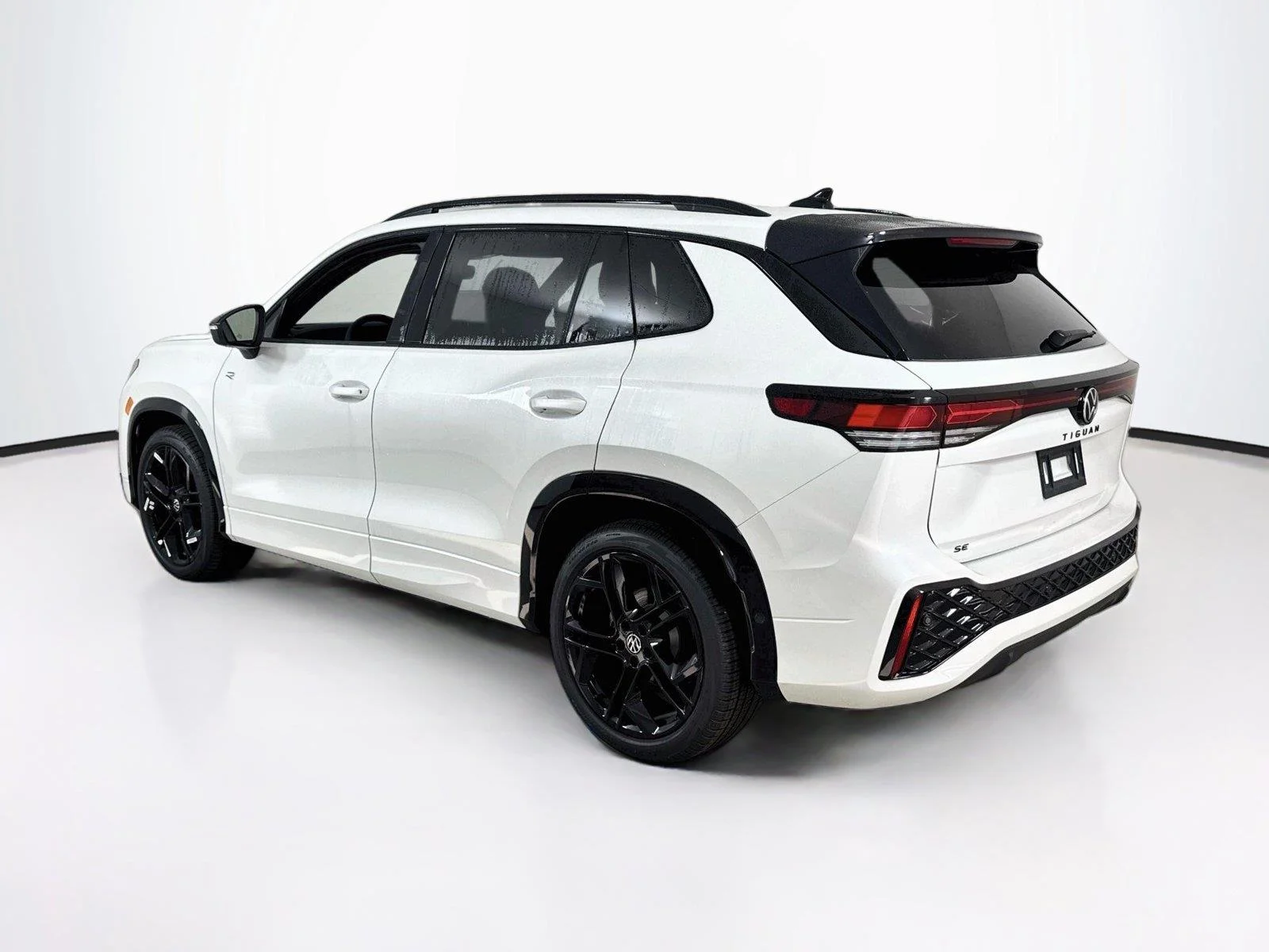 New 2026 WHITE Volkswagen SE R-Line Black image 7