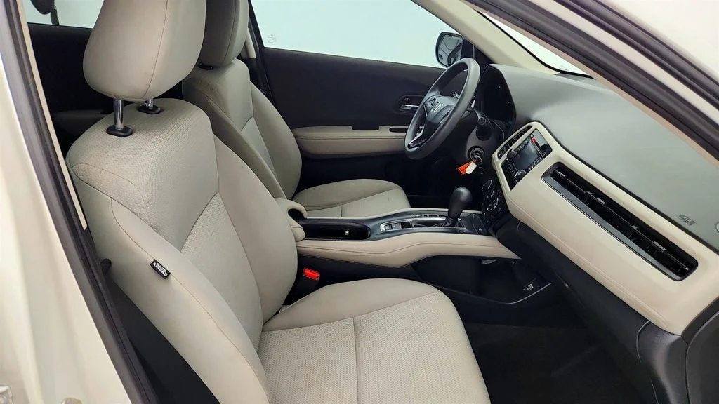 Used 2021 Platinum White Pearl Honda LX 2WD CVT image 23