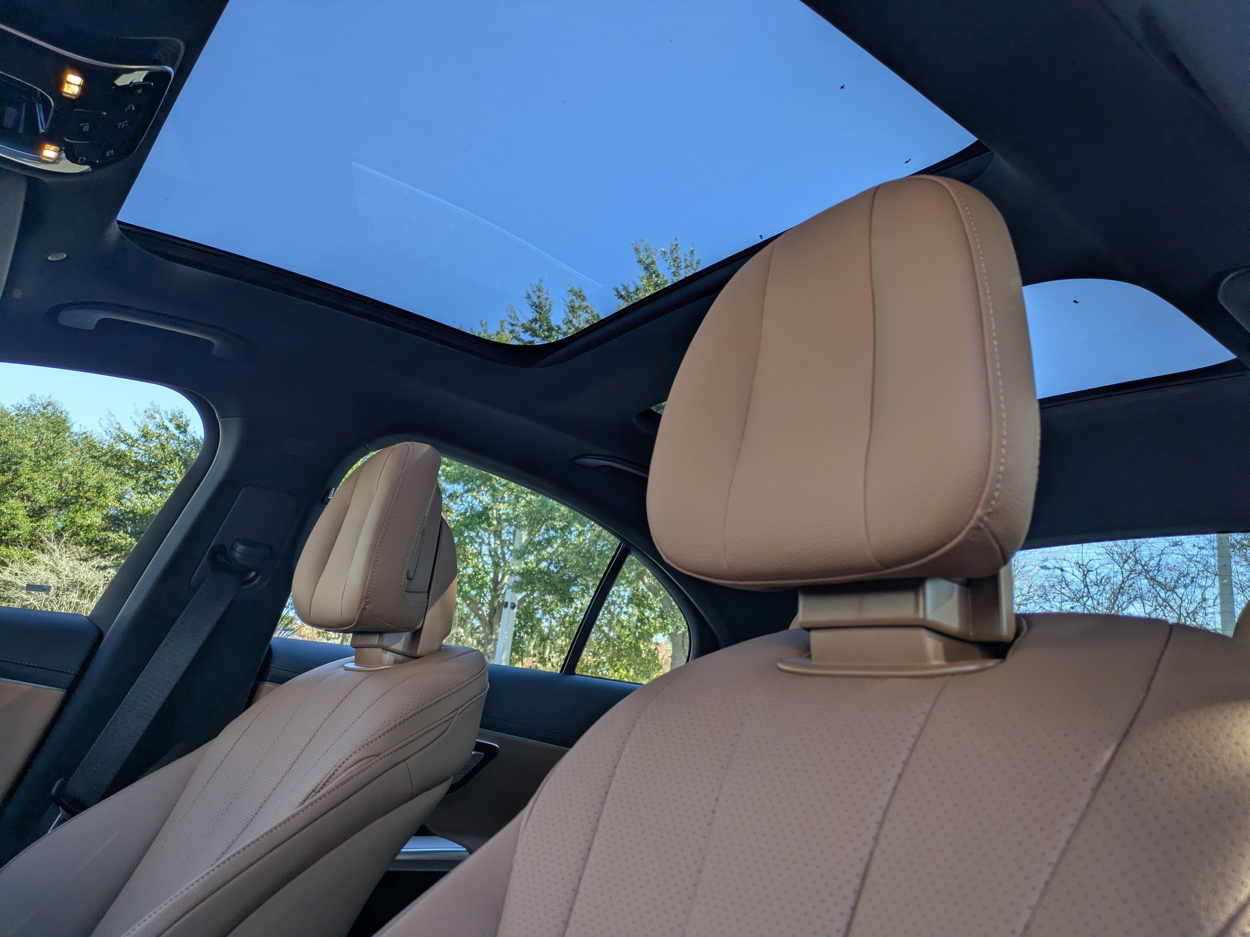 2026 Mercedes-Benz E-Class E350 - Photo 11