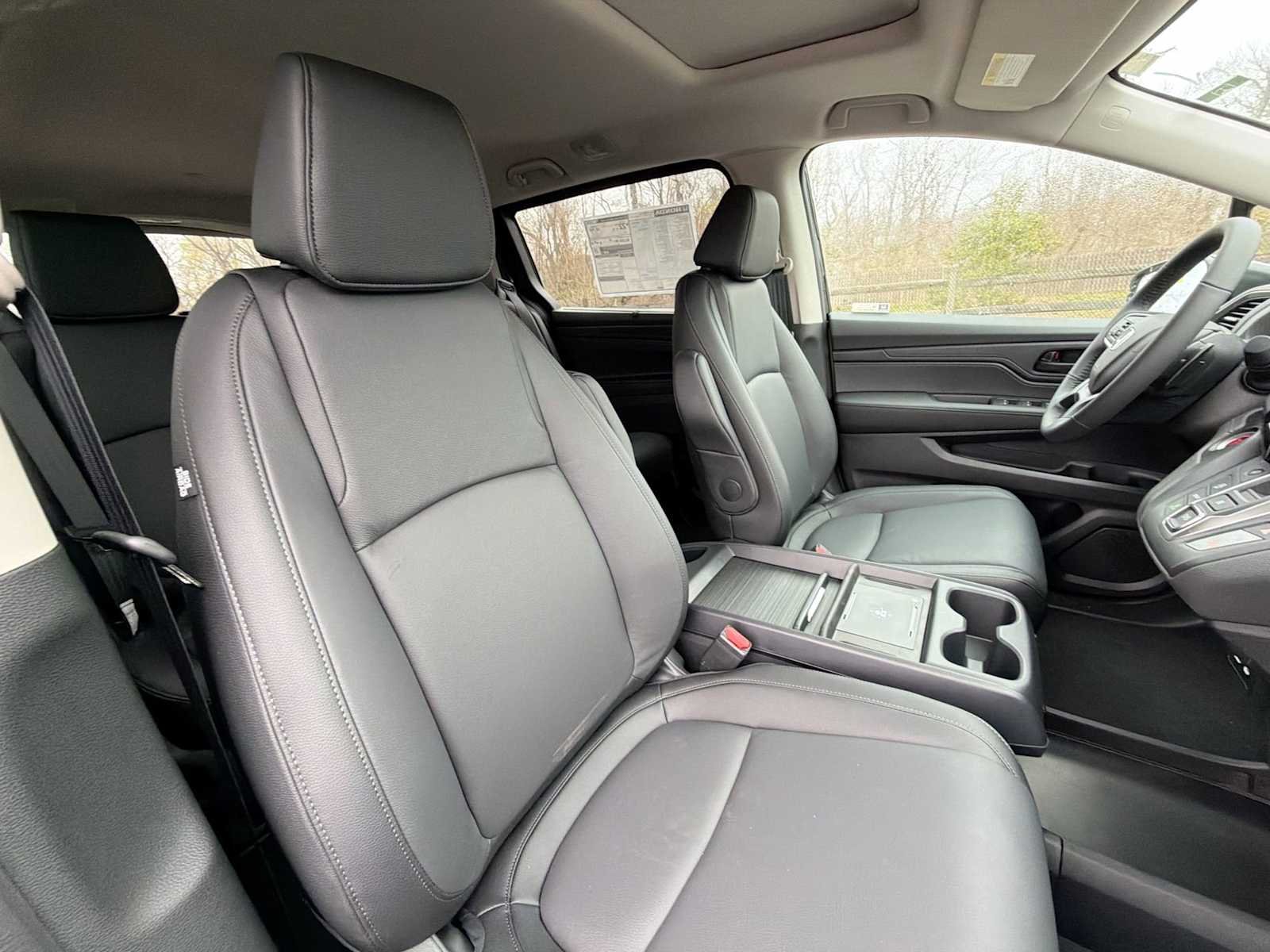 2026 Honda Odyssey EX-L - Photo 17