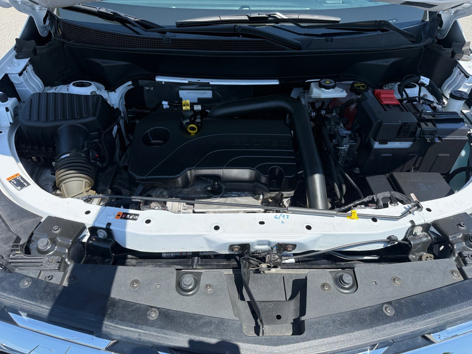 Used 2025 Summit White Chevrolet LT image 20