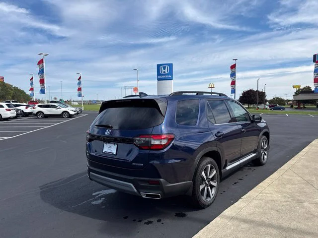 Certified Used 2023 Obsidian Blue Pearl Honda Touring image 5