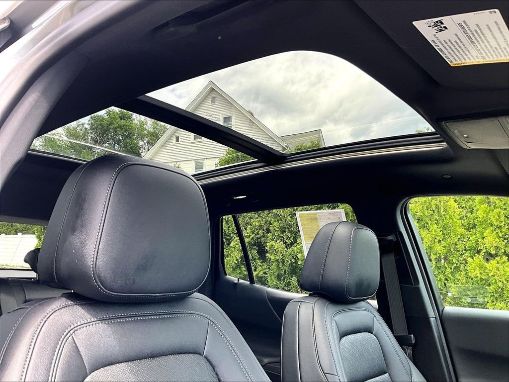 Used 2025 Gray Chevrolet LT image 22