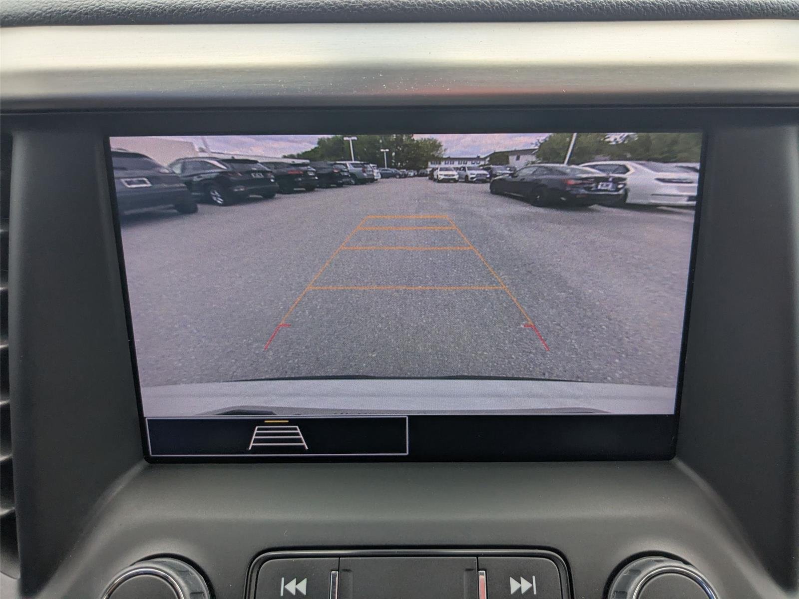 Used 2023 Summit White GMC SLE image 14