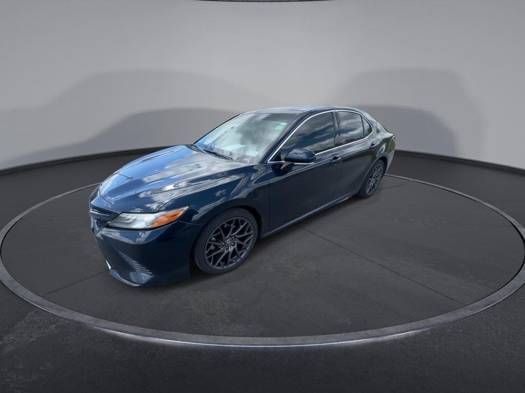Used 2019 Galactic Aqua Mica Toyota XSE V6 image 4