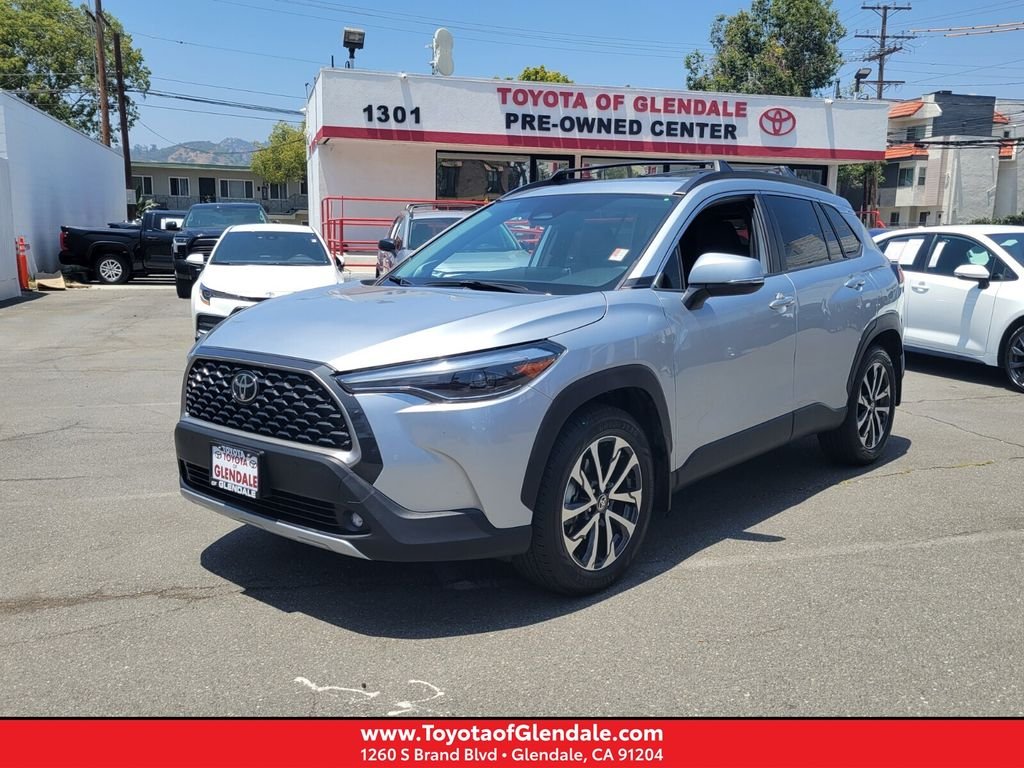 Pre-Owned 2024 Toyota Corolla Cross XLE 4D Sport Utility in