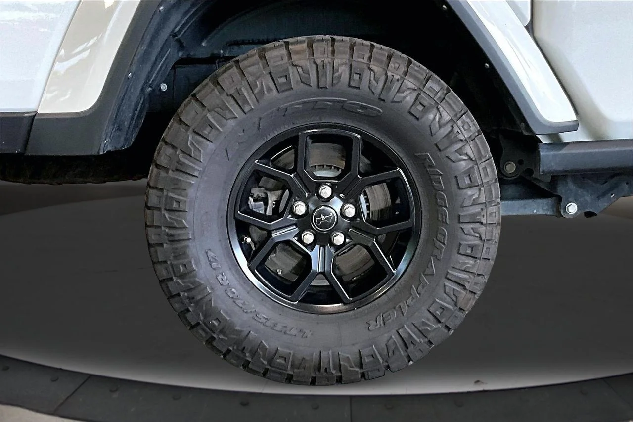 Used 2024 White Jeep Willys image 34