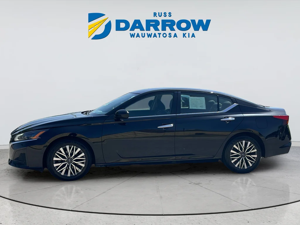 Used 2024 Black Nissan 2.5 SV image 2