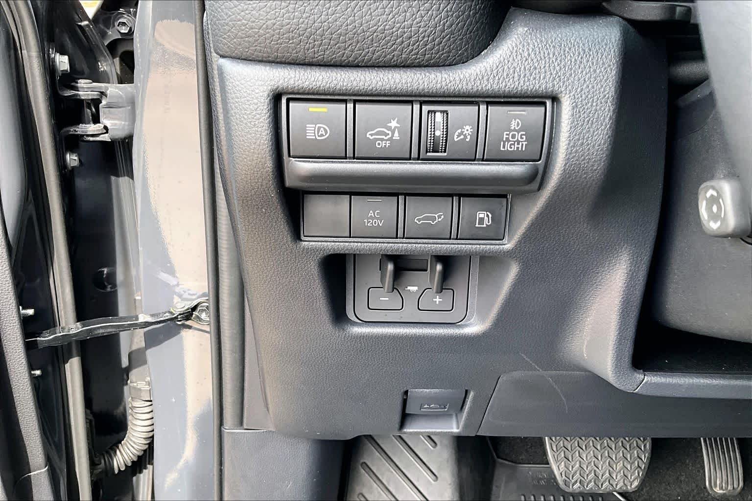 Used 2025 Underground Toyota  image 33