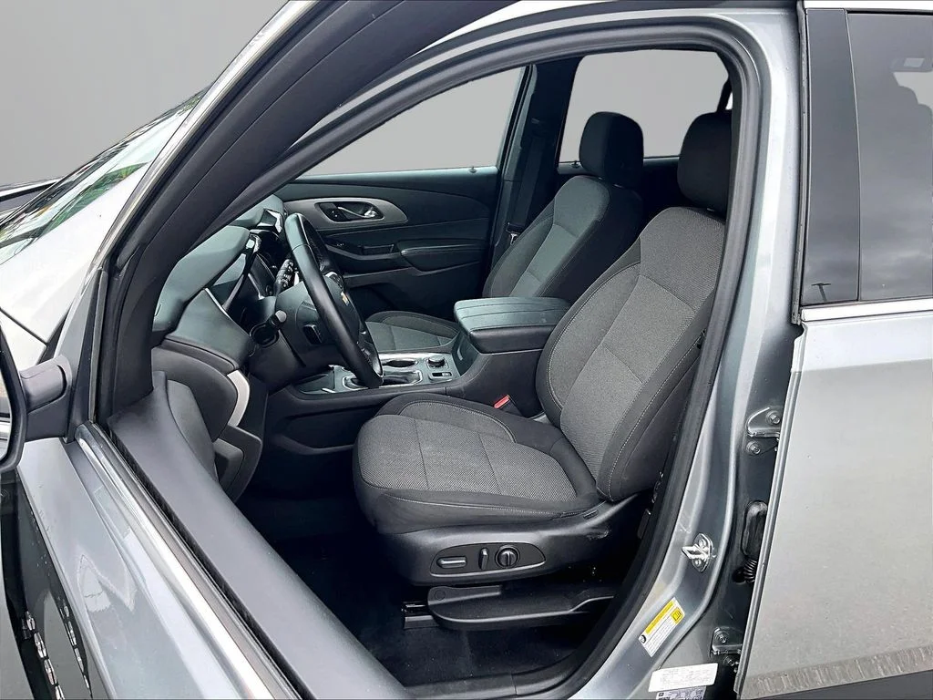 Used 2023 Gray Chevrolet LT image 26