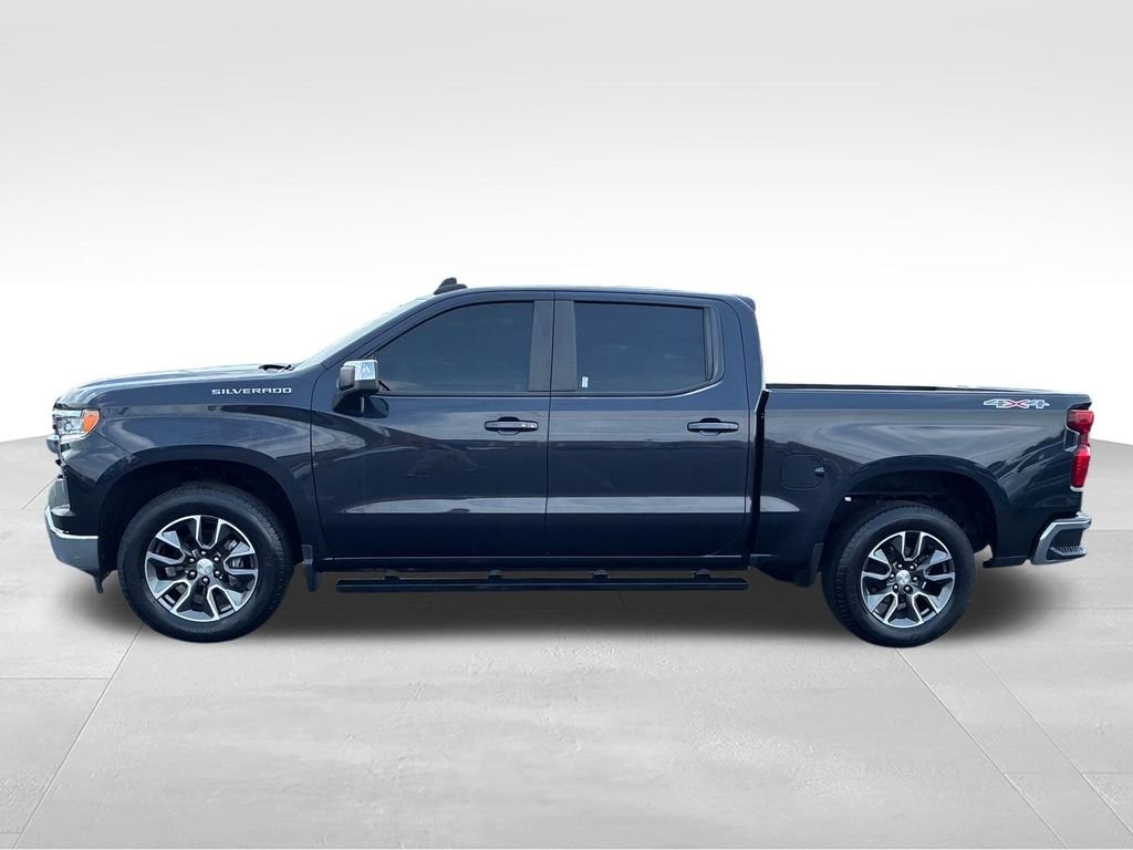Used 2022 Gray Chevrolet LT image 2