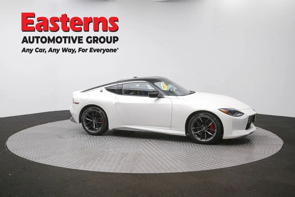 Used 2025 White Nissan Performance image 44