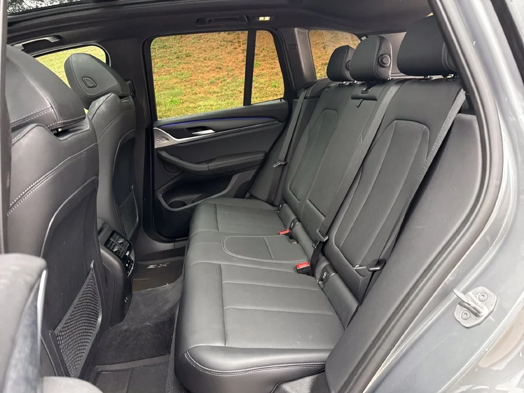 Used 2023 Gray BMW xDrive30i image 25