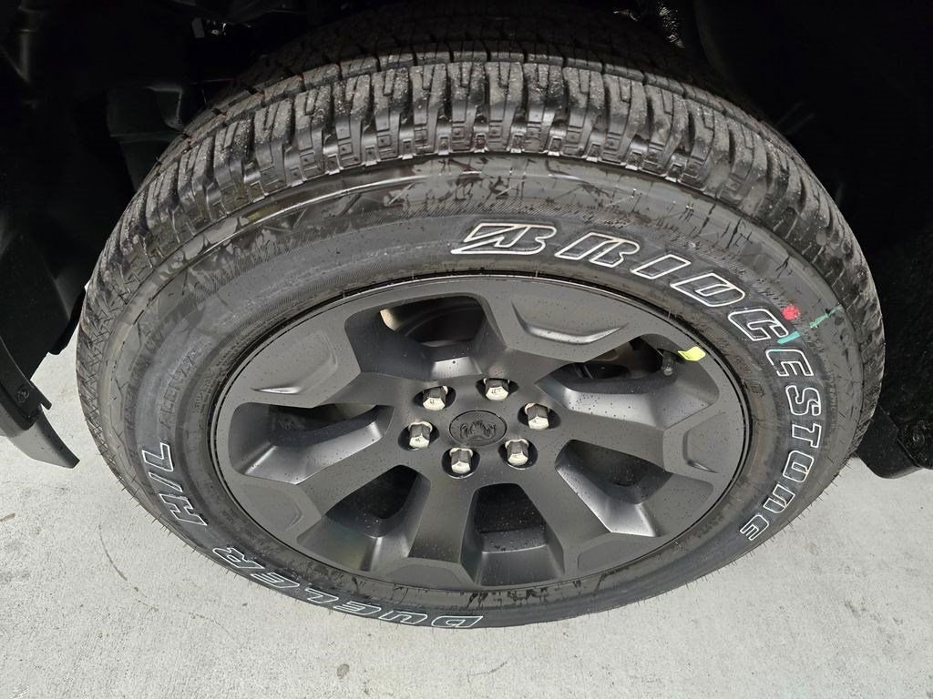 New 2026 Diamond Black Crystal Pearlcoat RAM Big Horn/Lone Star image 9