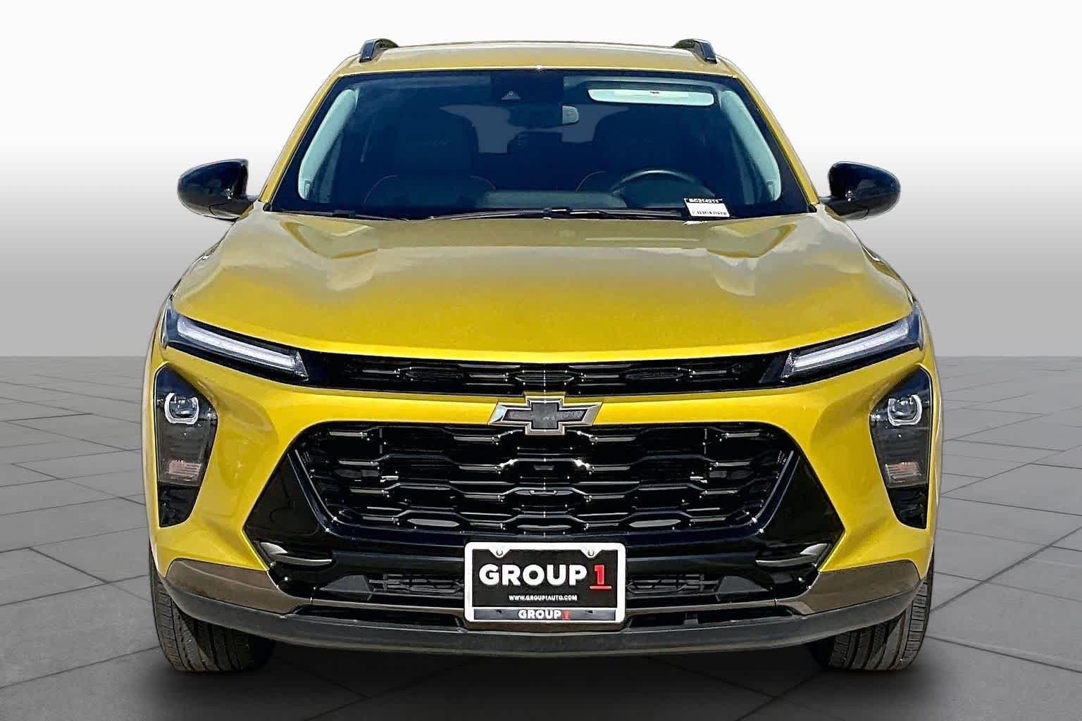 Used 2025 Nitro Yellow Metallic Chevrolet ACTIV image 4