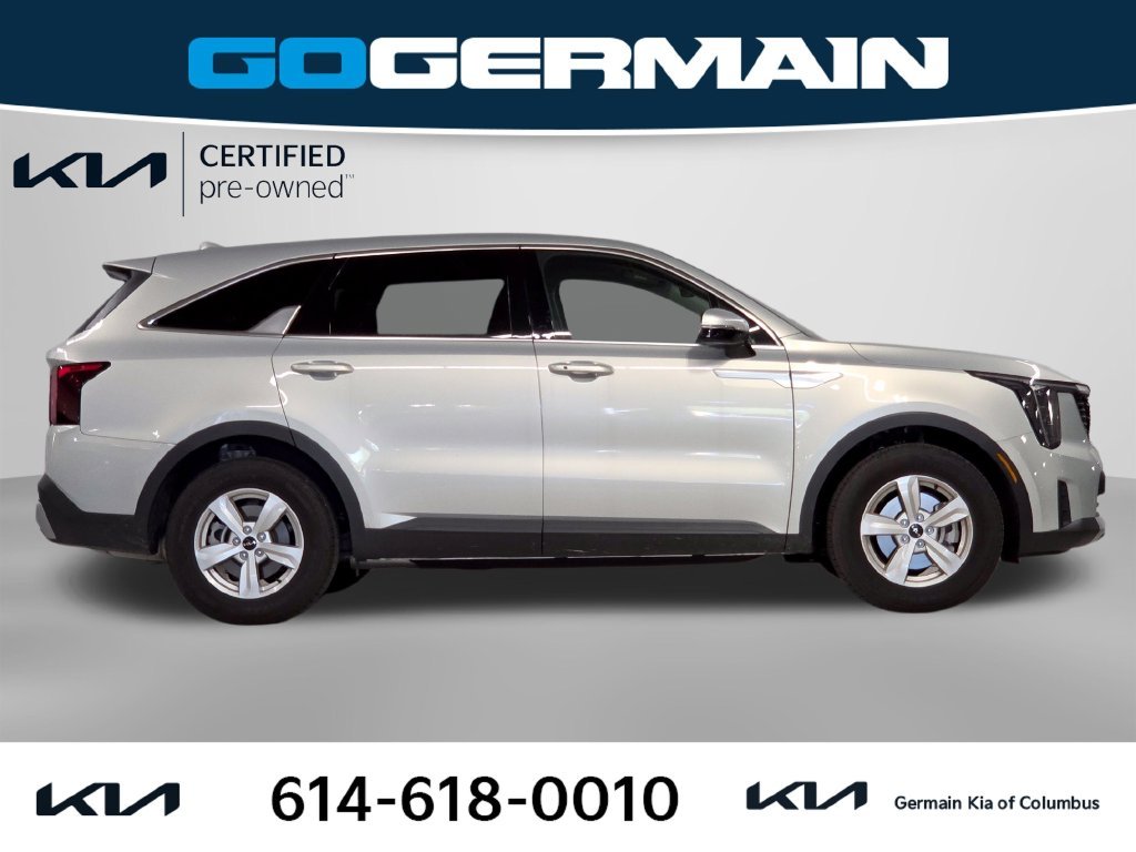 Used 2026 White Kia LX image 7