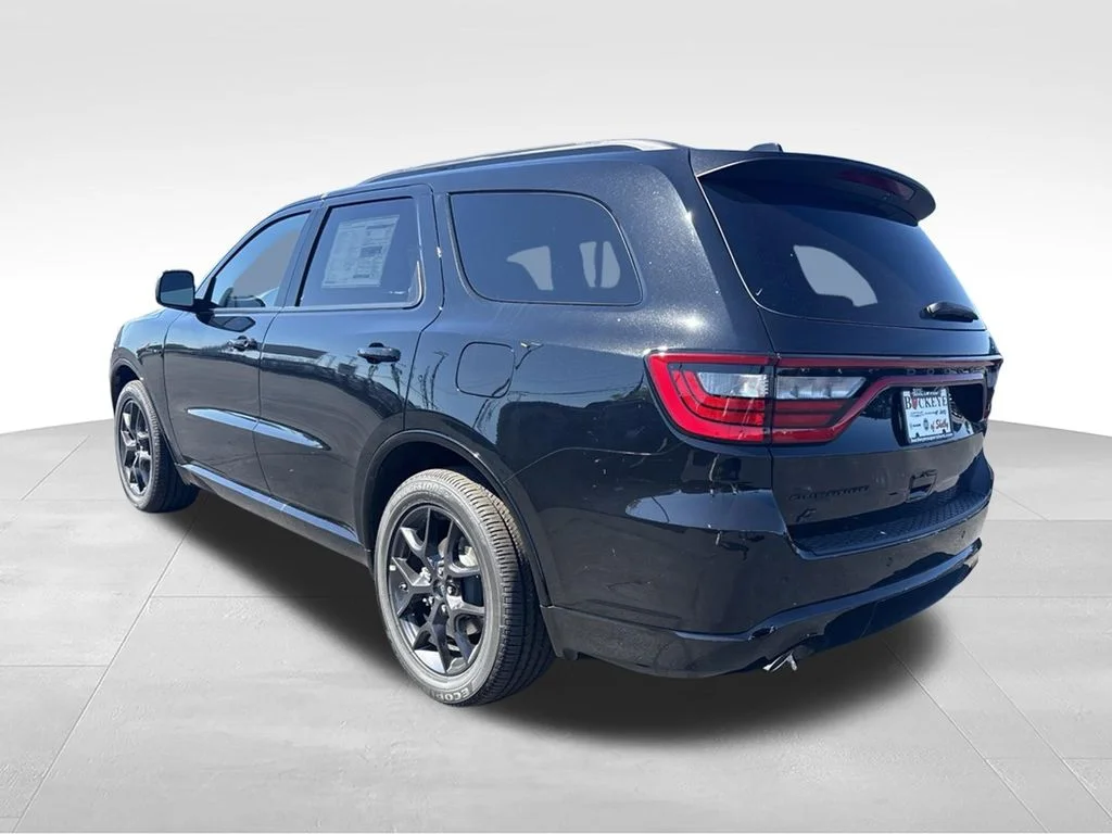 New 2026 Diamond Black Clear-Coat Exterior Paint Dodge GT image 5