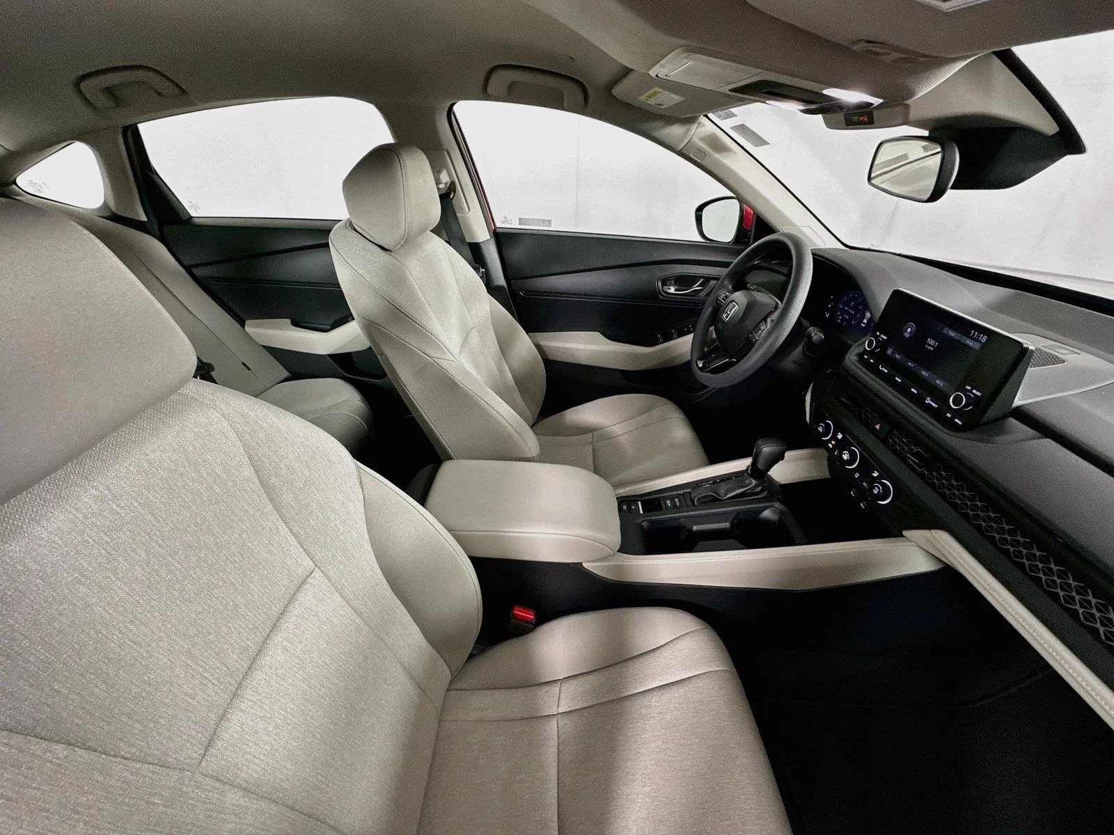 2024 Honda Accord LX - Photo 25