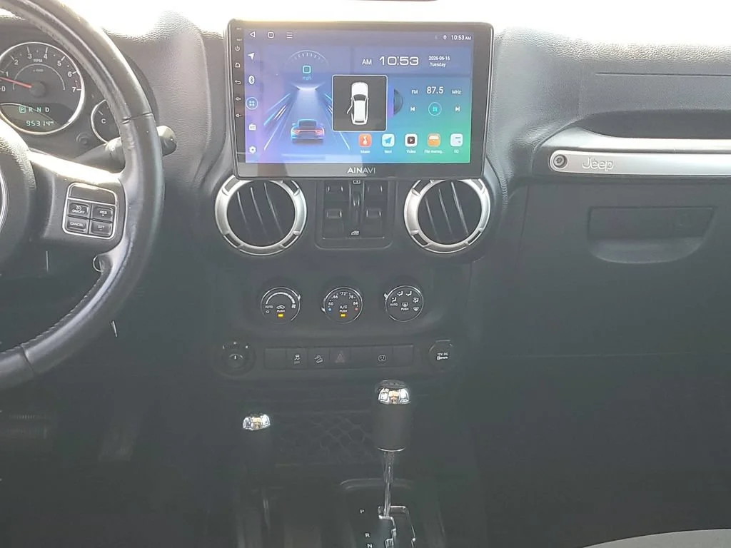 Used 2017 Black Jeep Sahara 4x4 image 15