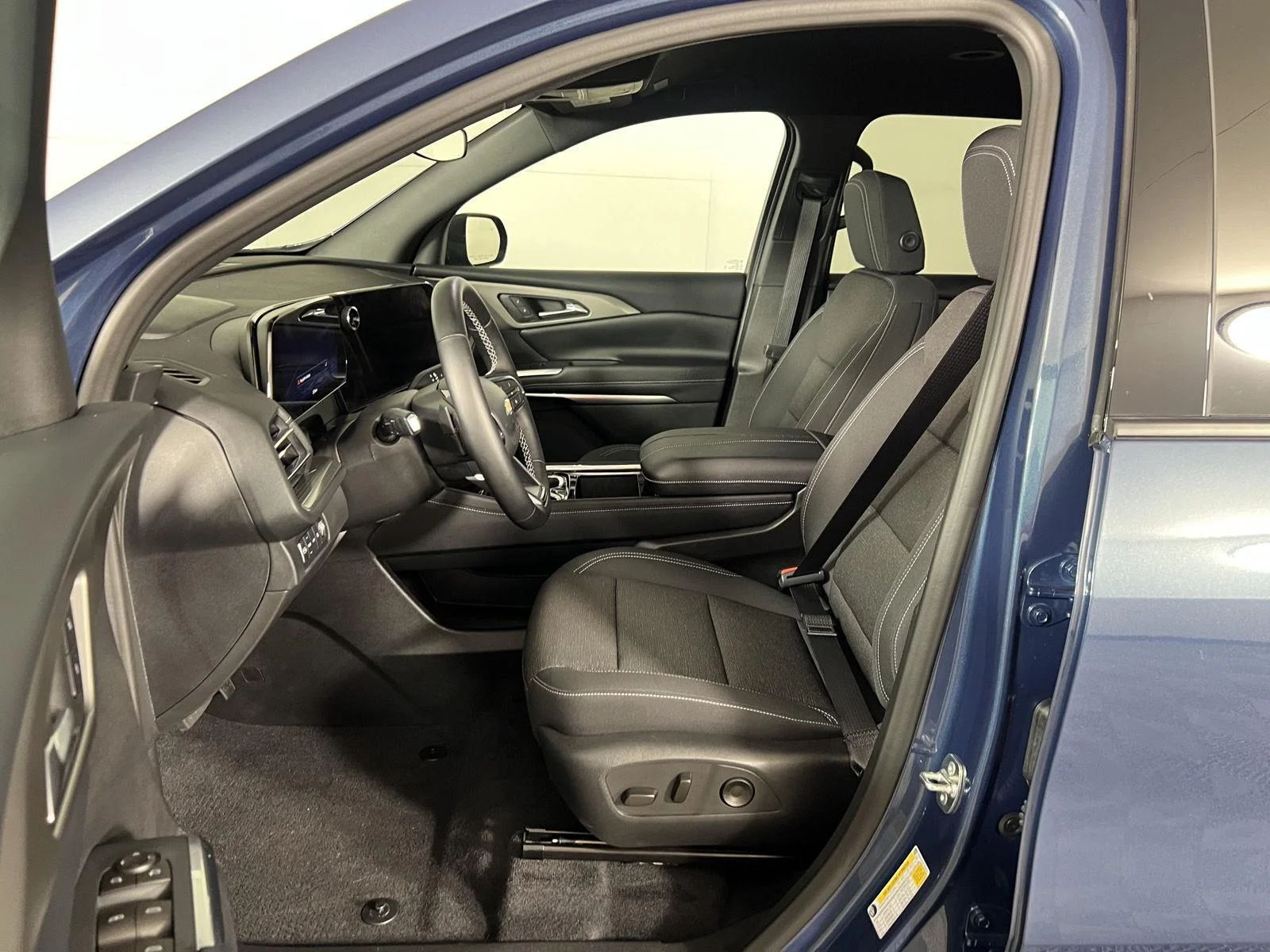 New 2026 Lakeshore Blue Metallic Chevrolet LT image 38