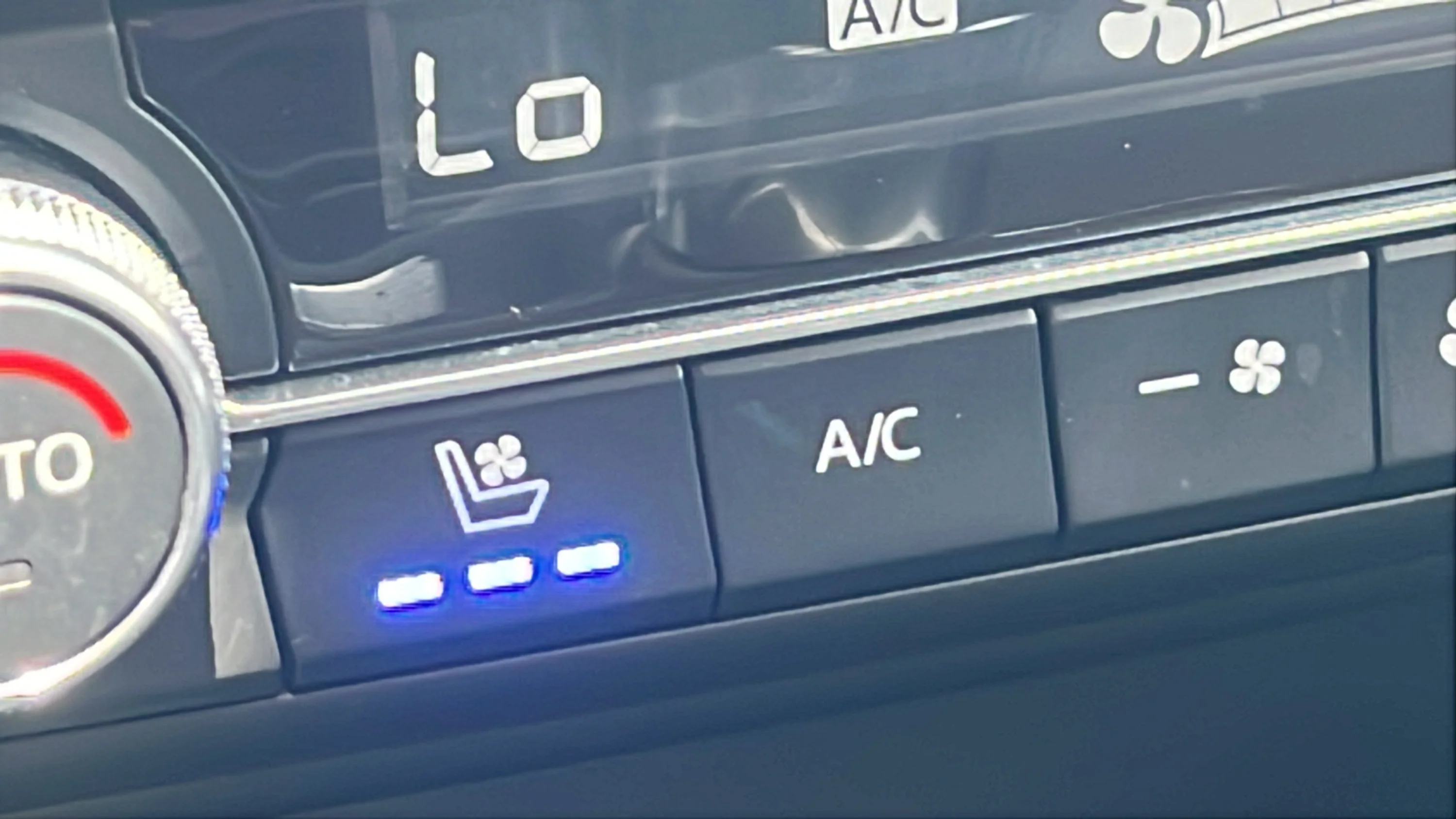Used 2022 Jet Black Mica Mazda Touring Plus image 29
