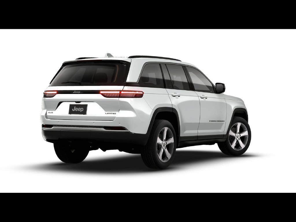 New 2026 Silver Zynith Exterior Paint Jeep Limited image 2