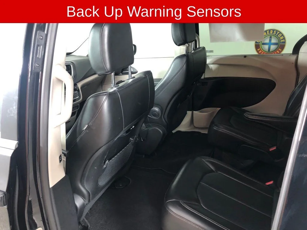 Used 2023 Black Chrysler Touring L image 12