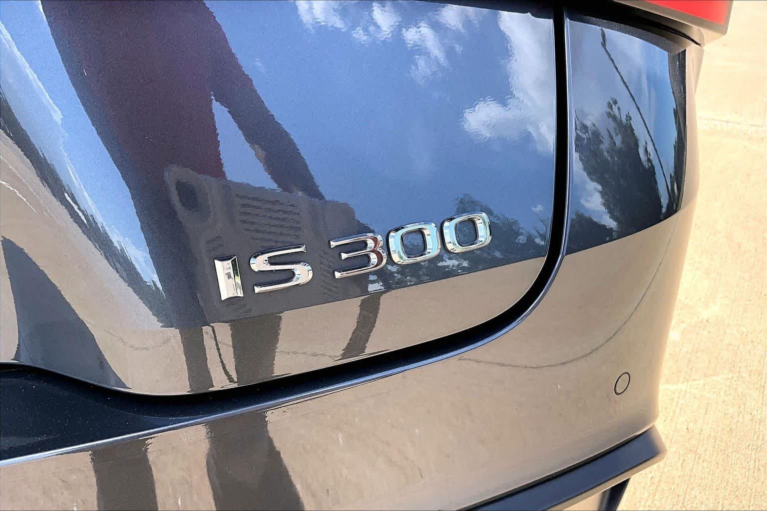 Used 2022 Cloudburst Gray Lexus  image 10