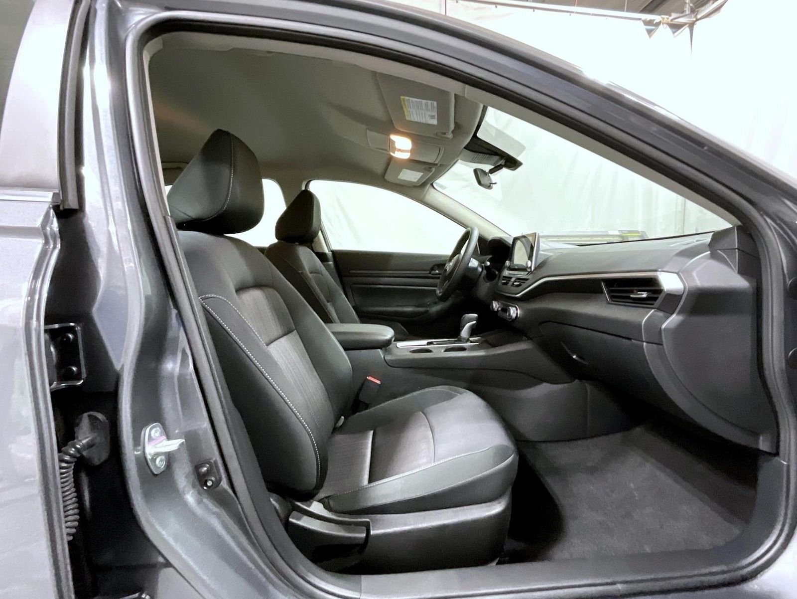 2025 Nissan Altima S - Photo 16