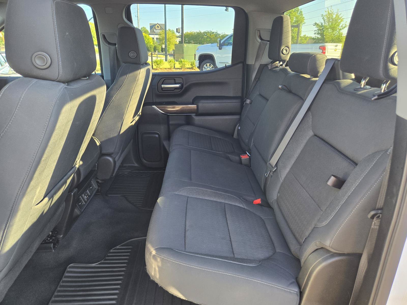 Used 2019 SUMMIT WHITE Chevrolet RST image 20