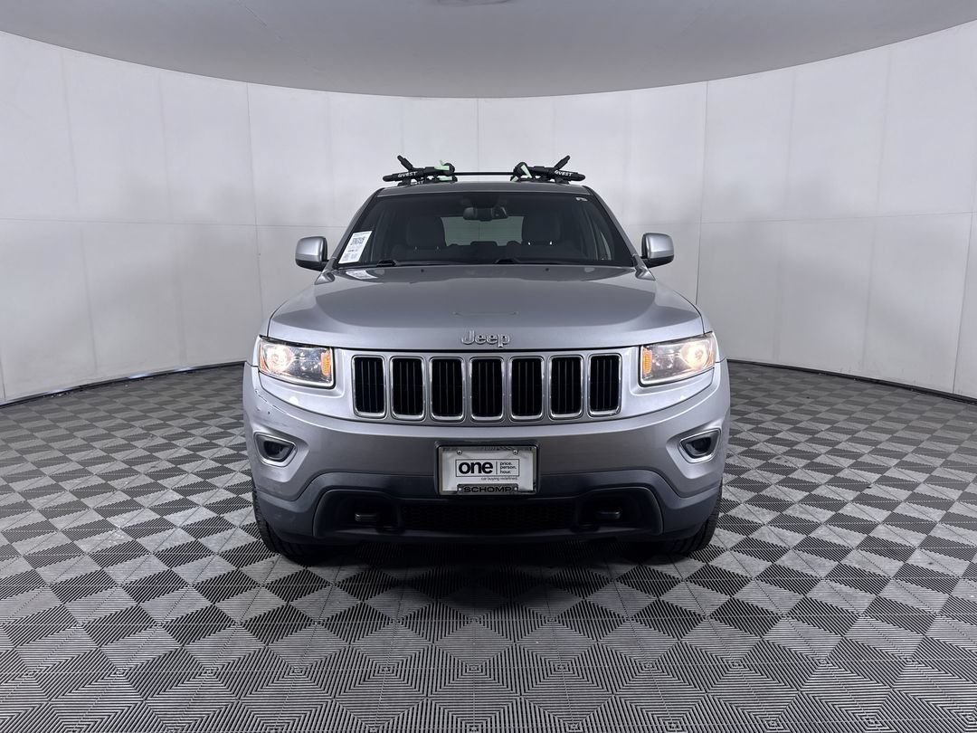 Used 2016 Billet Silver Clearcoat Metallic Jeep Laredo image 29