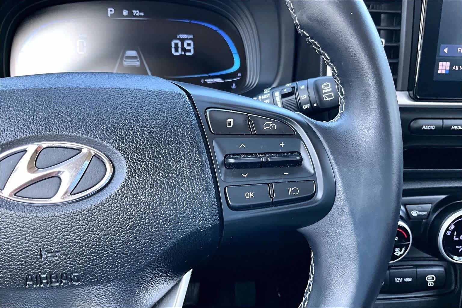 Used 2024 Lunar White Hyundai SEL image 24
