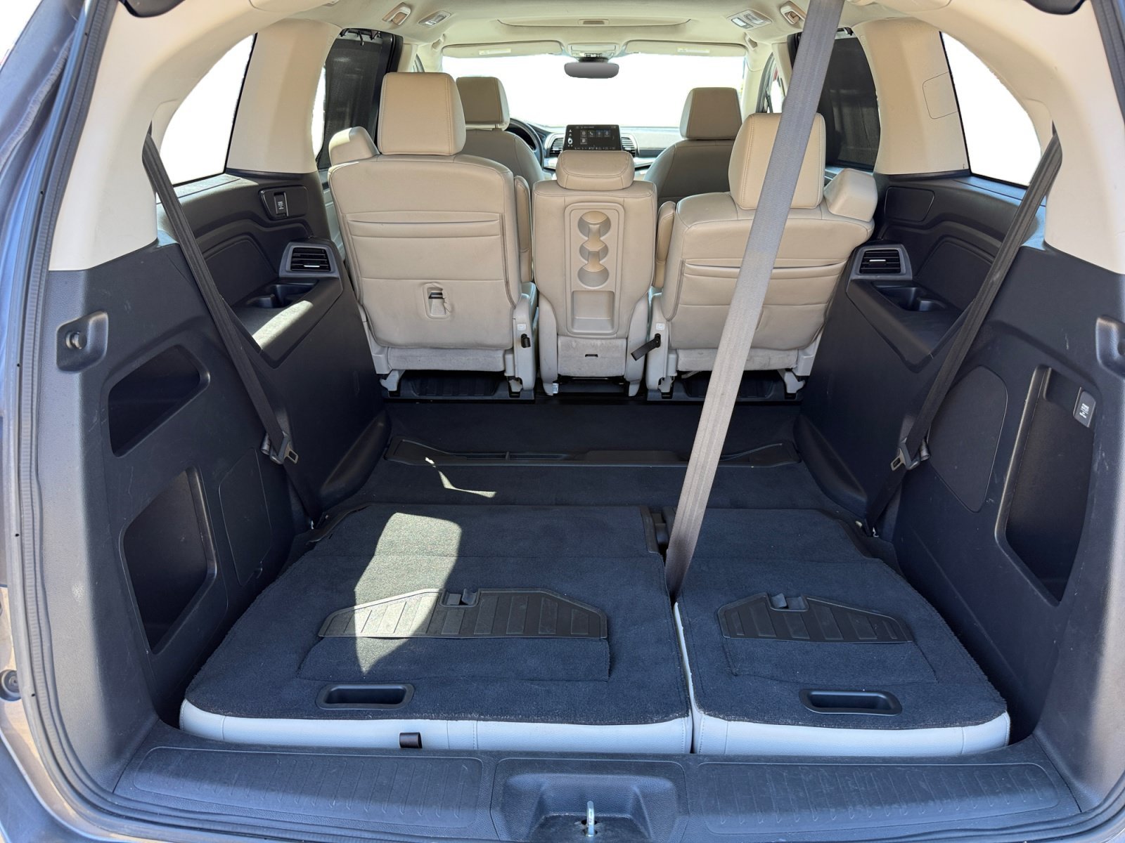 Used 2025 Modern Steel Metallic Honda EX-L image 17