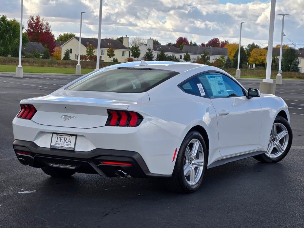 2026 Ford Mustang EcoBoost Fastback - Photo 10