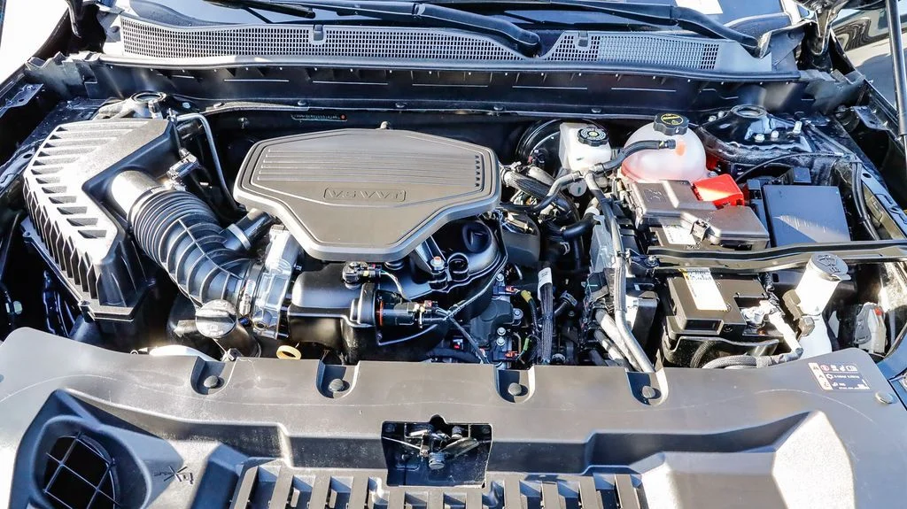 Used 2025 Black Chevrolet RS image 31