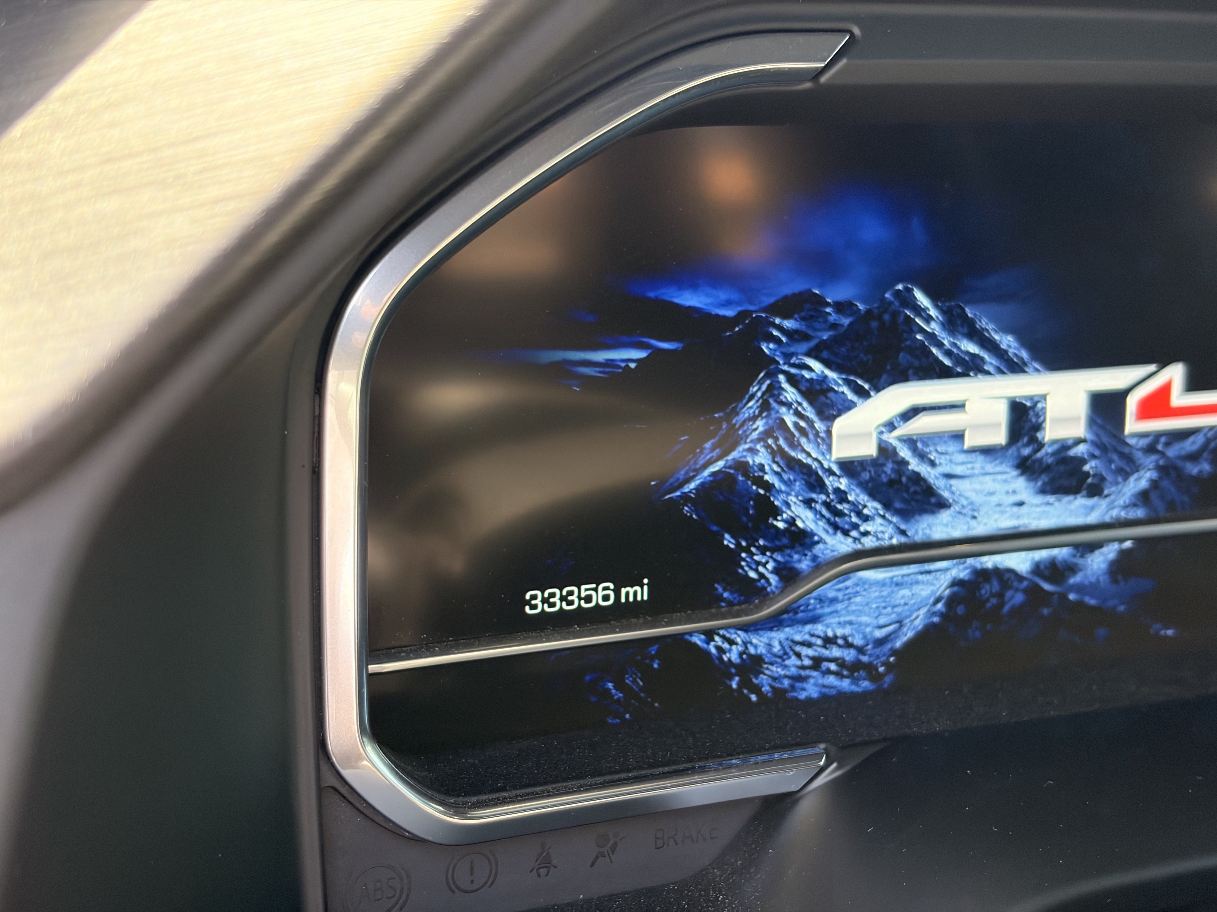 Used 2025 Sterling Metallic GMC AT4 image 10