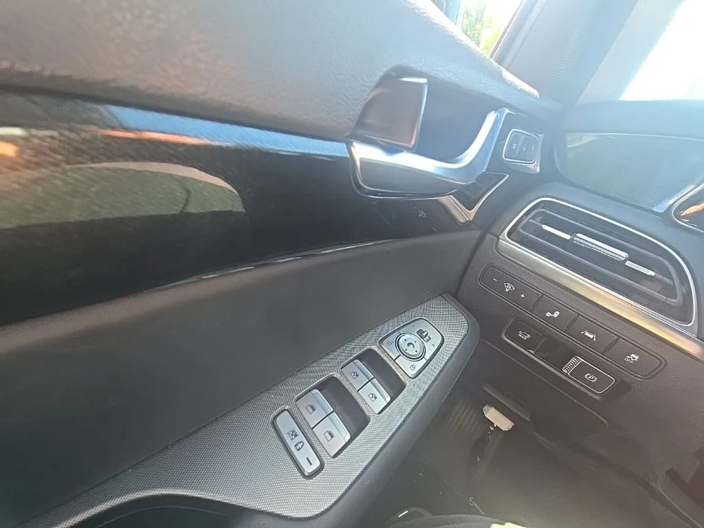 Used 2021 White Hyundai Limited image 20