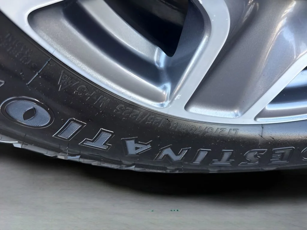 Used 2024 White Ford XL image 35