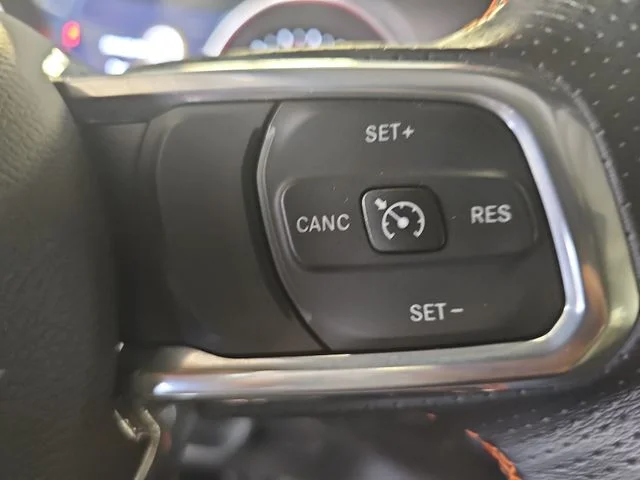 Used 2022 Black Jeep Mojave image 18