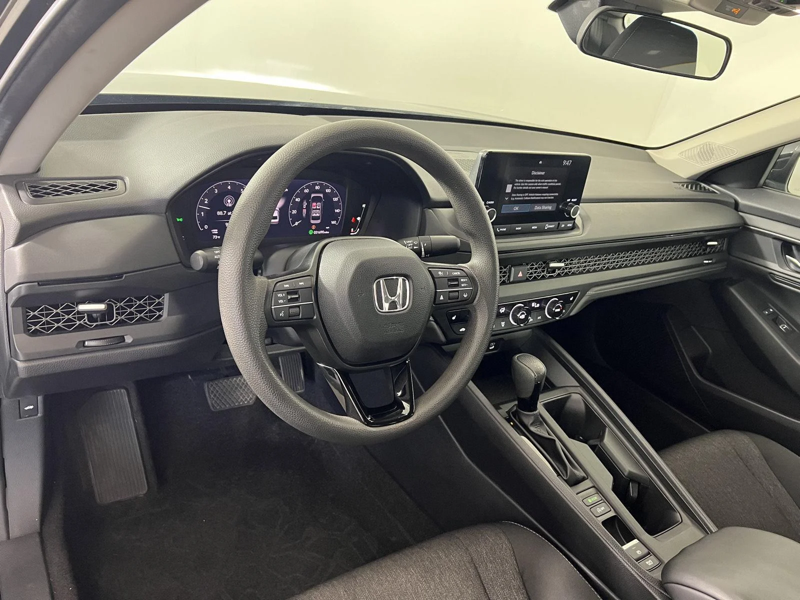 Used 2023  Honda EX image 3