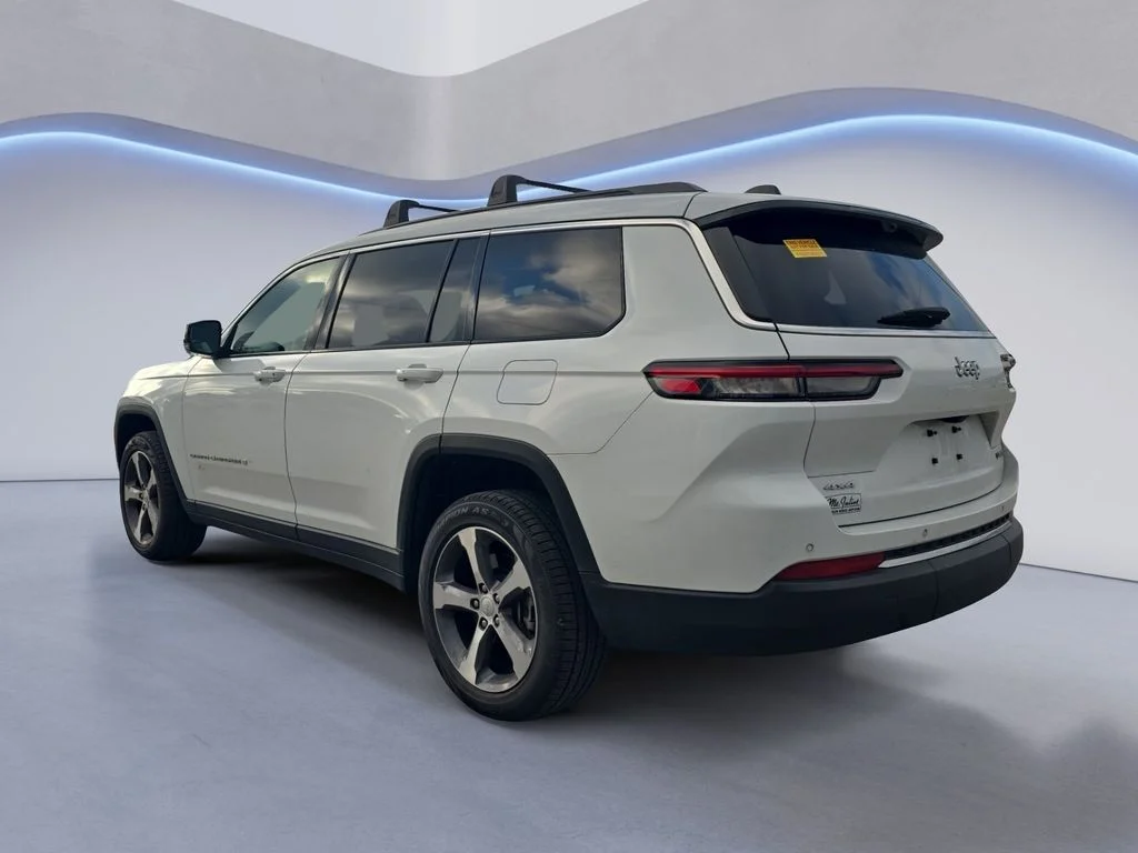 Used 2024 Bright White Clearcoat Jeep Limited image 4