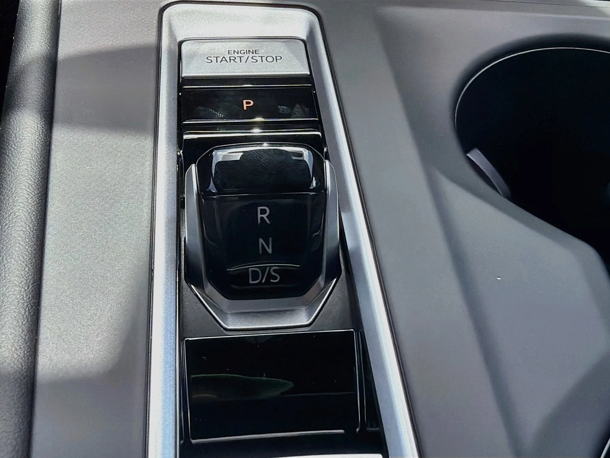 New 2026 White Pearl Volkswagen 2.0T SE image 26