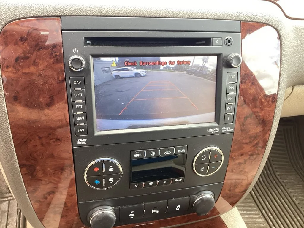 Used 2012 WHITE DIAMOND TRICOAT Chevrolet LTZ image 32