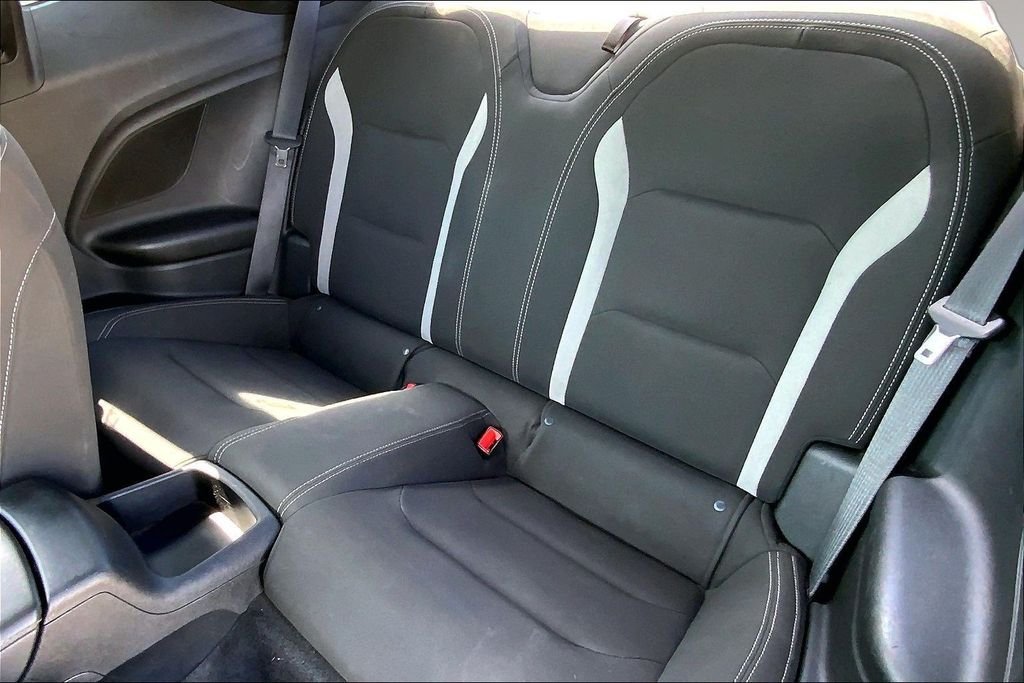 Used 2020 Summit White Chevrolet 1LT image 24
