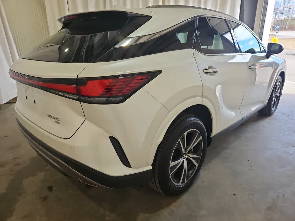 Used 2023 Eminent White Pearl Lexus Premium image 6