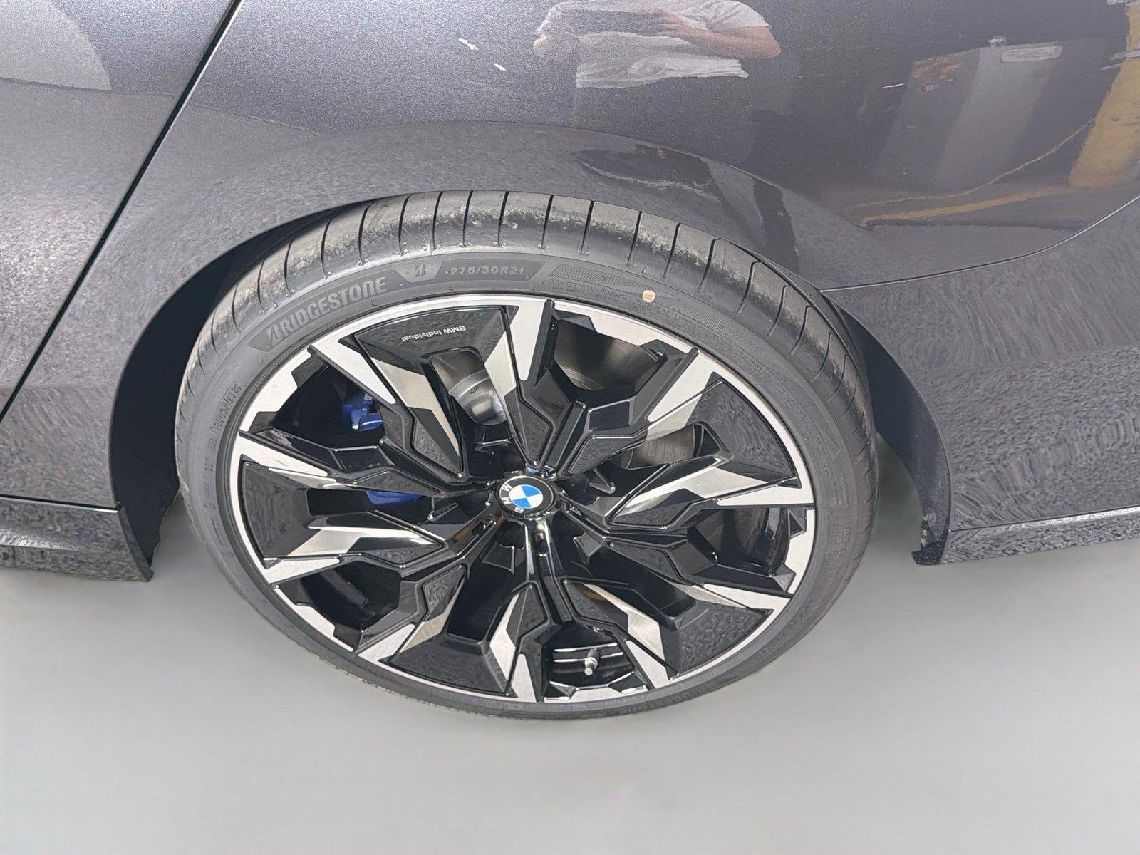 New 2027 Dark Graphite Metallic BMW 540i xDrive image 32
